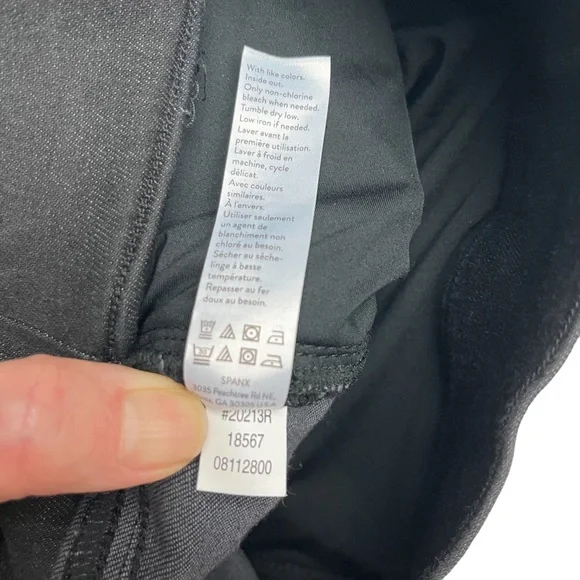 Spanx Distressed Skinny Jeans Women's S High Rise Stretch Denim Raw Hem 20213R - Picture 15 of 15